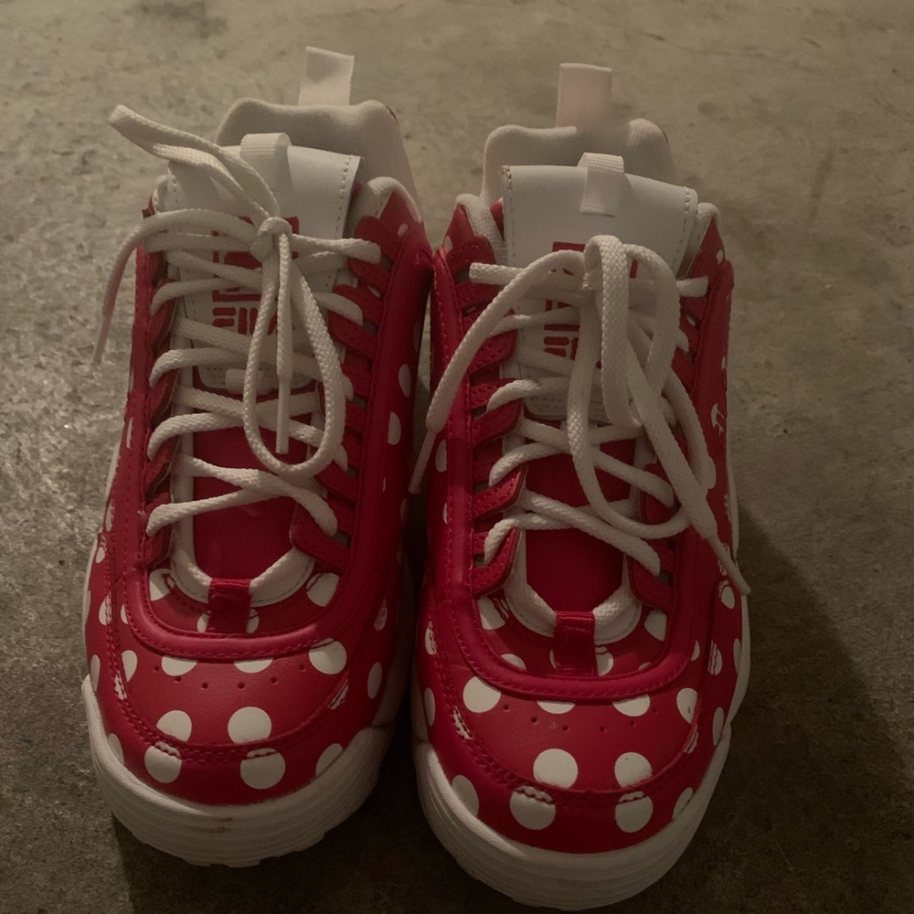 Filas - Picture 2 of 3